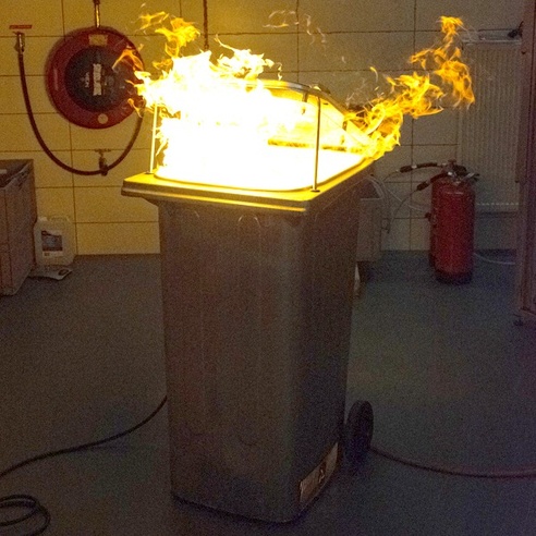 Brandattrappe Mülltonne für Fireware Vesta Firetrainer Brandattrappe Mülltonne für Fireware Vesta Firetrainer
