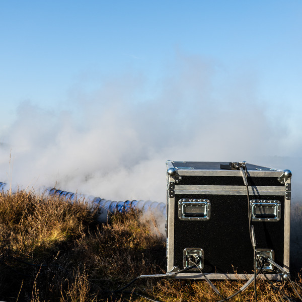 Fireware - BAMBI Set Waldbrandsimulation - Komplettset mit 2 Stratus Nebelmaschinen, Rauchschläuchen und Nebelfluid
